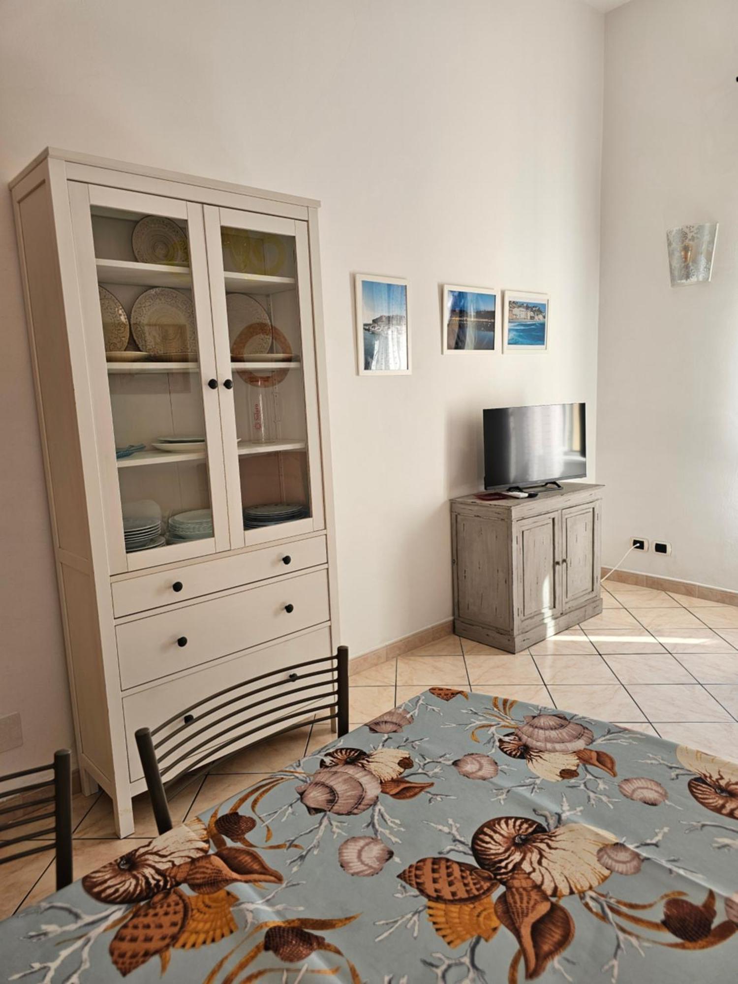 Casa Atena, Spaziosa, Romantica Con Idromassaggio Privato Варацце Екстер'єр фото