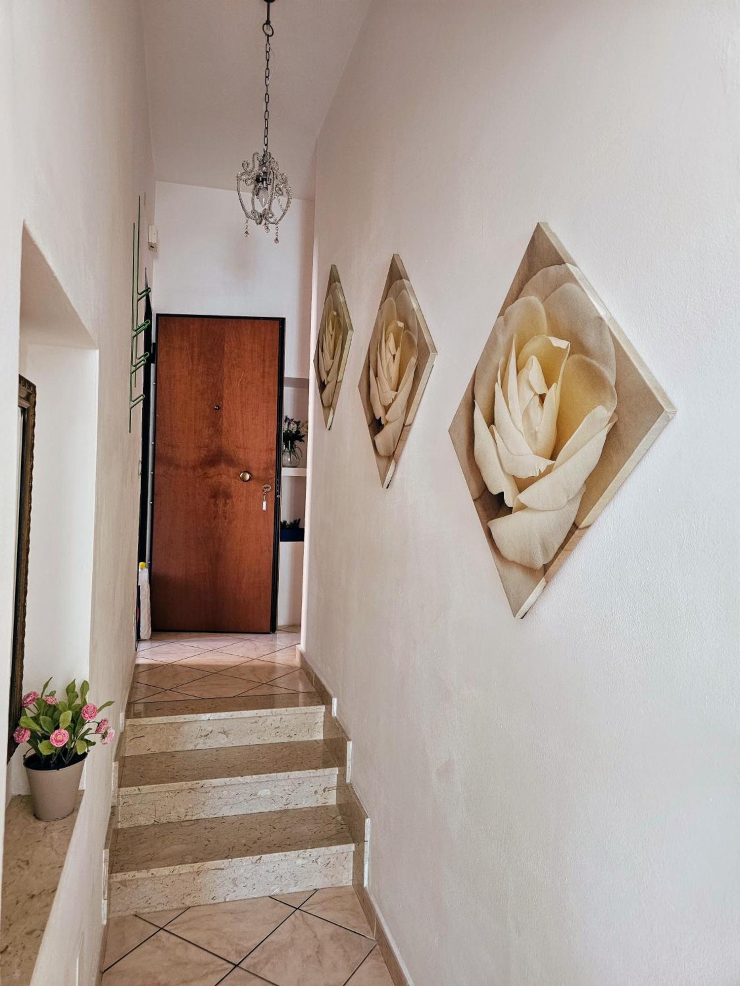 Casa Atena, Spaziosa, Romantica Con Idromassaggio Privato Варацце Екстер'єр фото