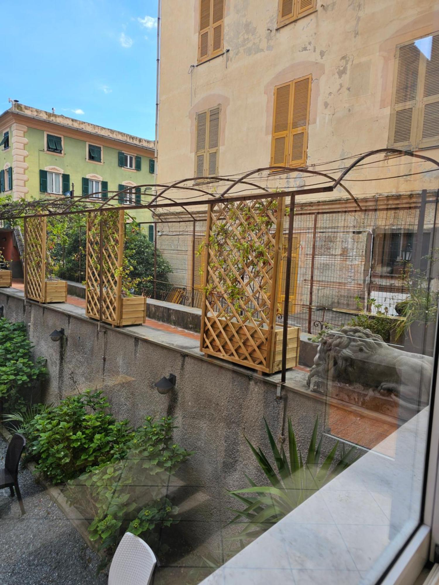 Casa Atena, Spaziosa, Romantica Con Idromassaggio Privato Варацце Екстер'єр фото